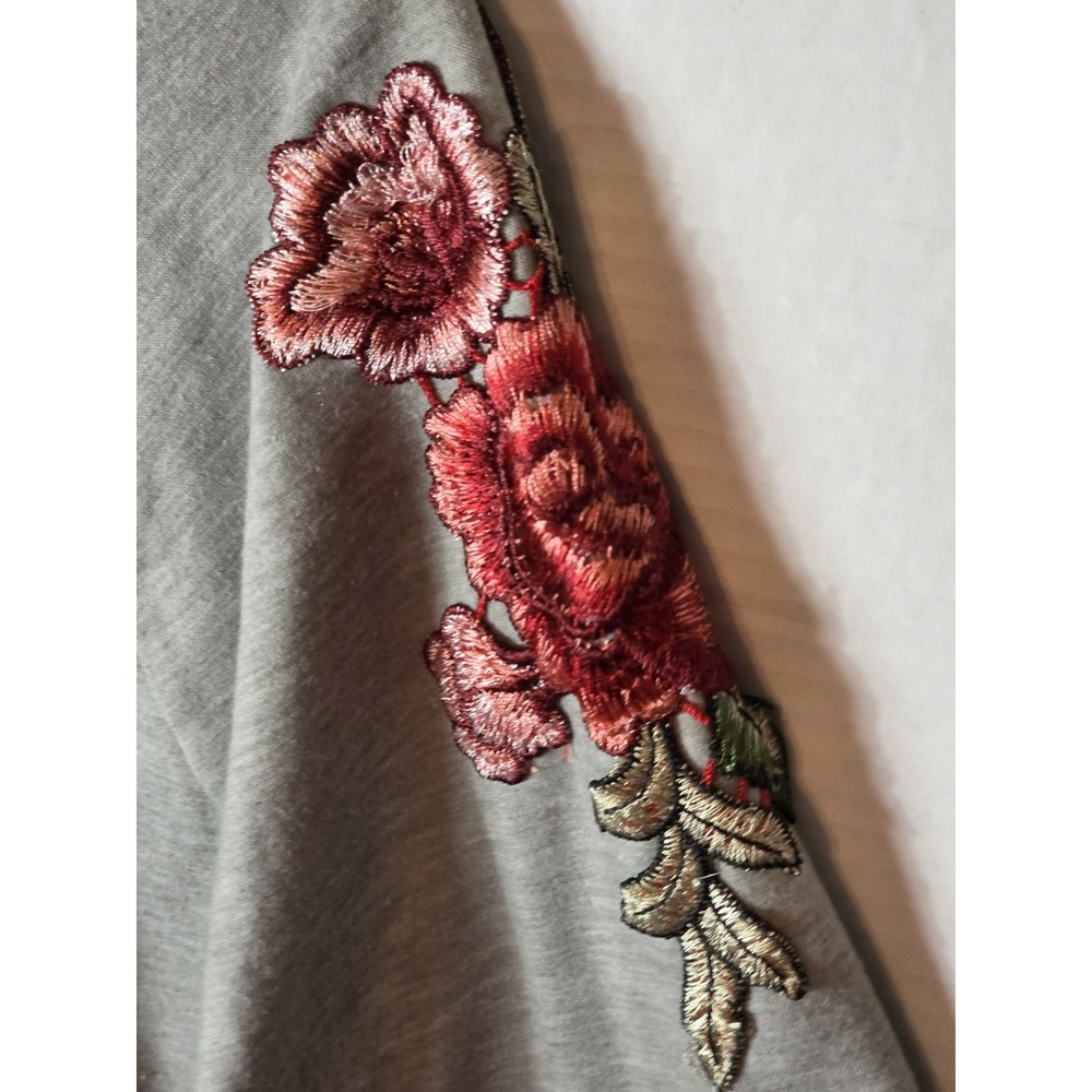 West Kei Gray Floral Embroidered Raglan Crewneck Pullover Sweatshirt M TU37035 - Picture 6 of 10